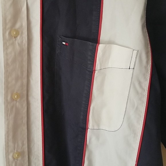 TOMMY Hilfiger LG button shirt flag striped colors - Picture 3 of 7